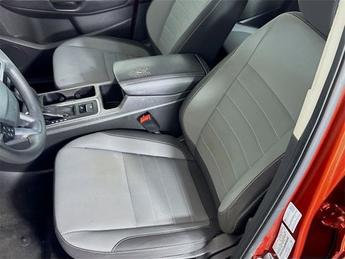 Used 2019 Ford Escape S image 18