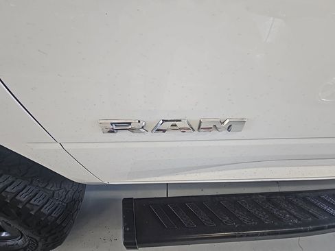 Used 2019 RAM 2500 Big Horn image 6