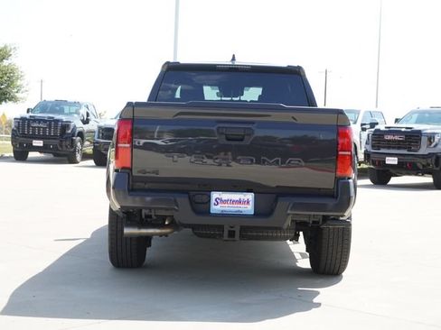 Used 2026 Toyota Tacoma TRD Sport AWD/4WD image 8