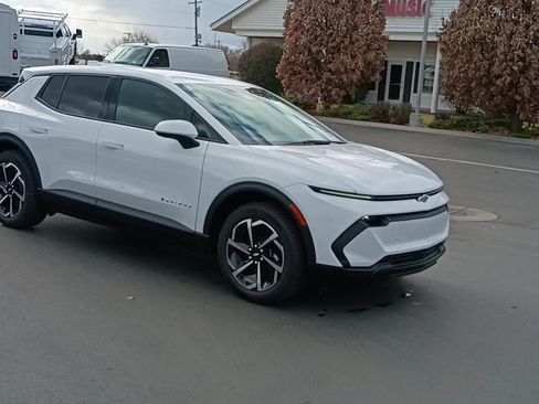 New 2026 Chevrolet Equinox EV LT w/ Comfort Package image 3