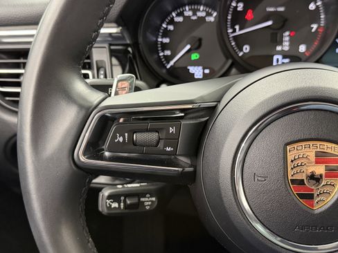 Certified 2025 Porsche Macan image 47