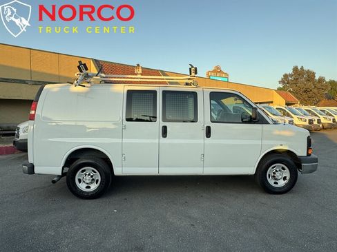 Used 2014 Chevrolet Express 2500 image 1