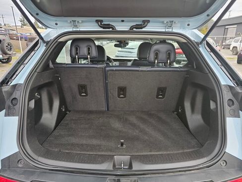 Used 2022 Chevrolet Bolt EUV LT w/ Convenience Package image 12