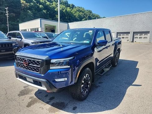 Used 2023 Nissan Frontier PRO-4X w/ Pro Convenience Package AWD/4WD image 3