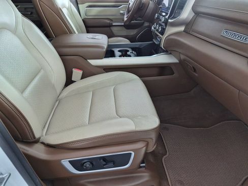 Used 2020 RAM 1500 Laramie AWD/4WD image 36