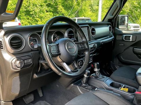 Used 2022 Jeep Wrangler Unlimited Sport w/ Xtreme Recon 35" Tire Package AWD/4WD image 8