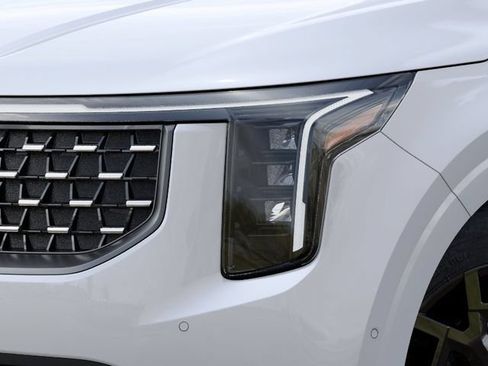 New 2027 Kia Carnival SX FWD image 10