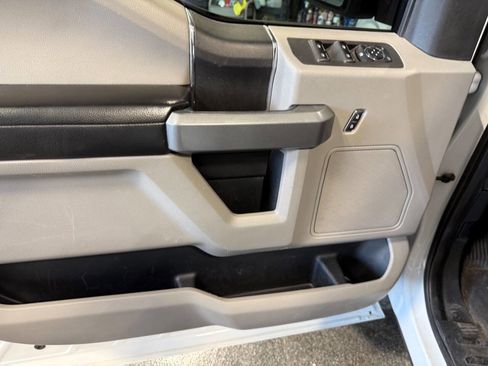 Used 2018 Ford F150 4x4 SuperCrew image 13