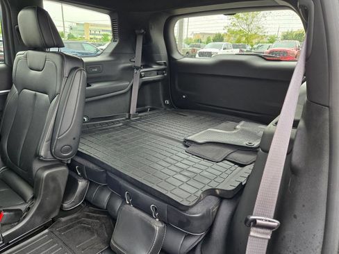 Used 2025 Jeep Grand Cherokee L Limited AWD/4WD image 31