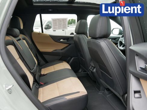 Used 2026 Chevrolet Equinox ACTIV w/ Convenience Package III AWD/4WD image 11