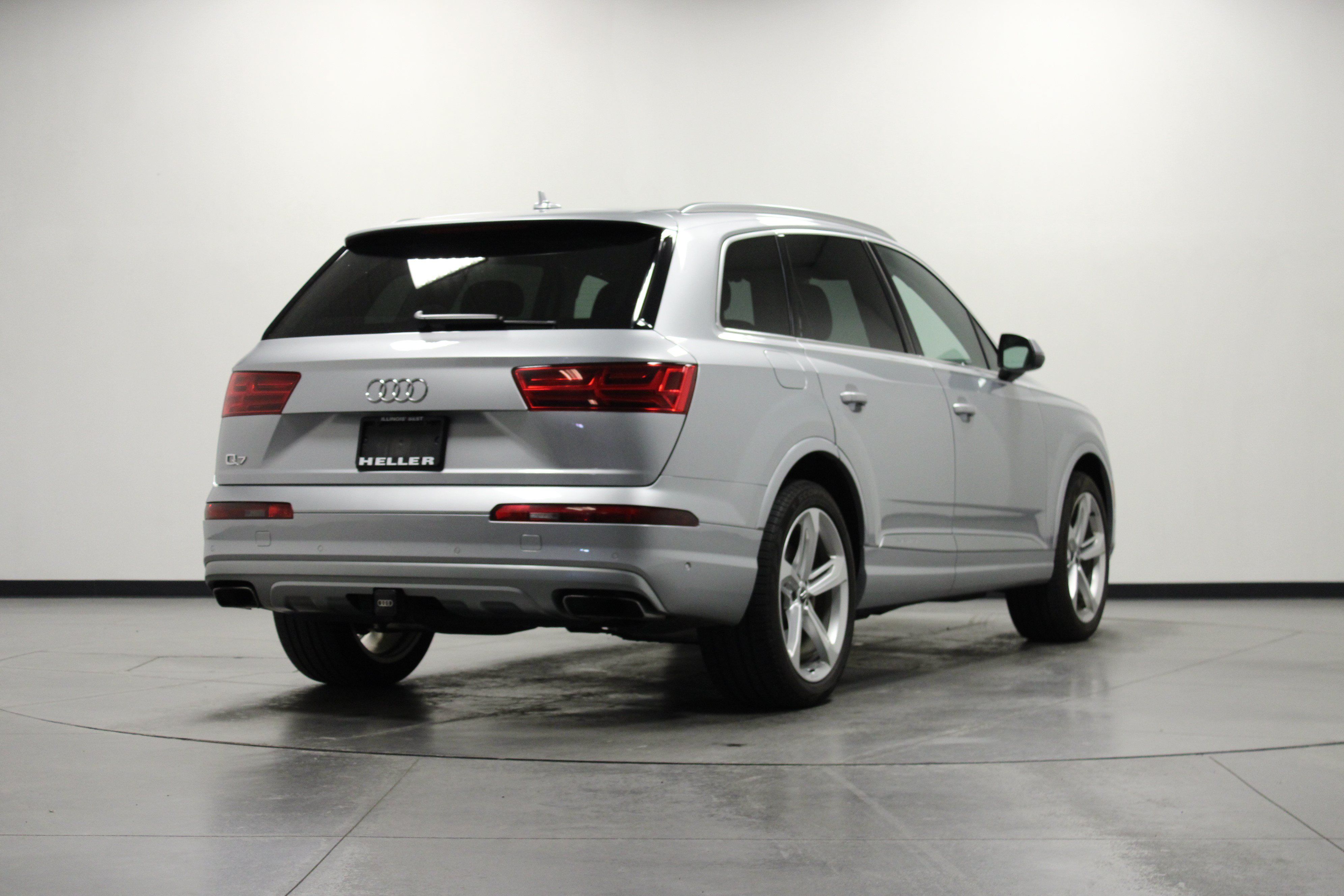 Used 2019 Audi Q7 3.0T Prestige AWD/4WD image 4