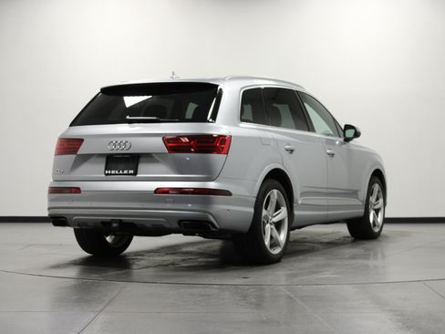 Used 2019 Audi Q7 3.0T Prestige AWD/4WD image 4