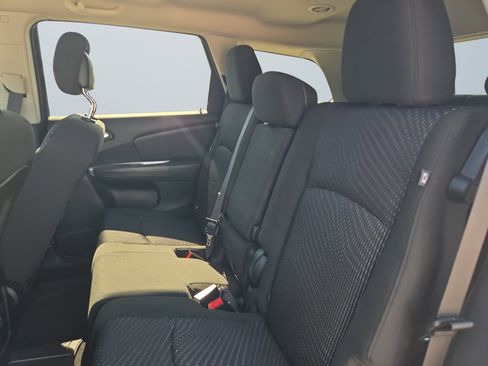 Used 2019 Dodge Journey SE w/ Premium Group FWD image 14