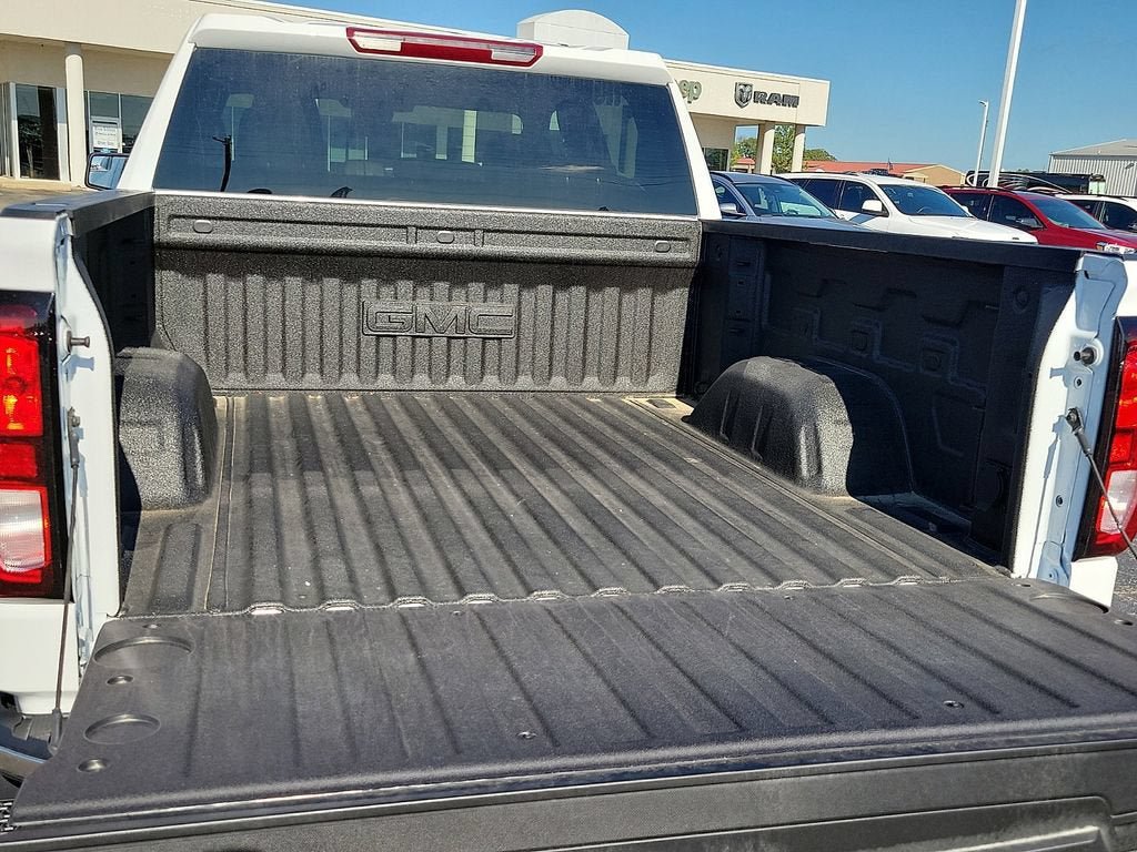 New 2026 GMC Sierra 1500 SLE AWD/4WD image 9