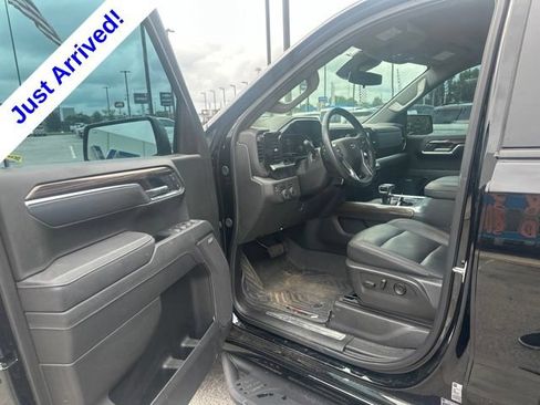 Used 2025 Chevrolet Silverado 1500 LT Trail Boss w/ LT Trail Boss Premium Package AWD/4WD image 10