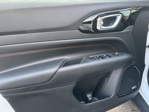 New 2026 Jeep Compass Trailhawk image 18