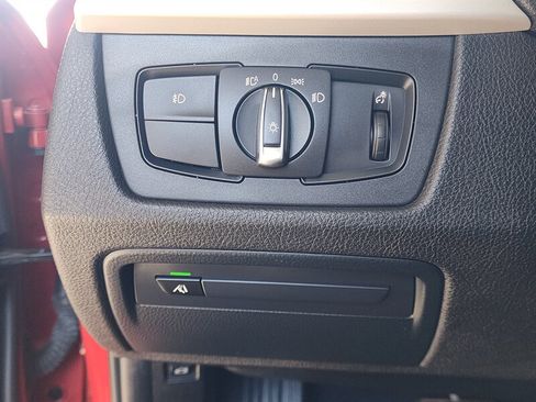 Used 2018 BMW 320i Sedan w/ Convenience Package image 23