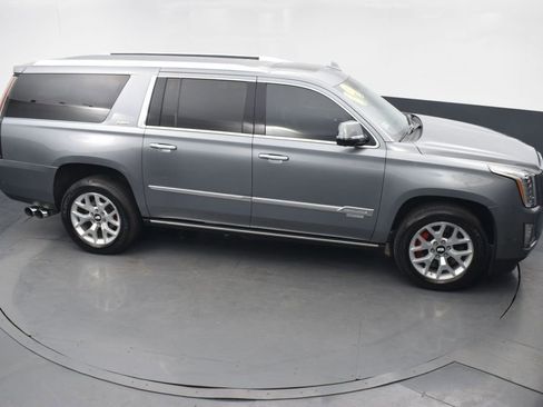 Used 2019 Cadillac Escalade ESV Platinum AWD/4WD image 52