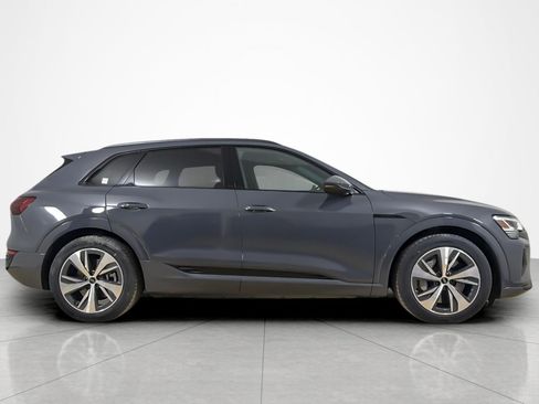 Used 2024 Audi Q8 e-tron Premium AWD/4WD image 6