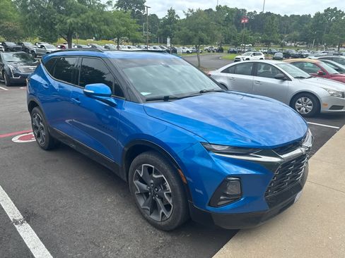 Used 2021 Chevrolet Blazer RS w/ Enhanced Convenience Package FWD image 4