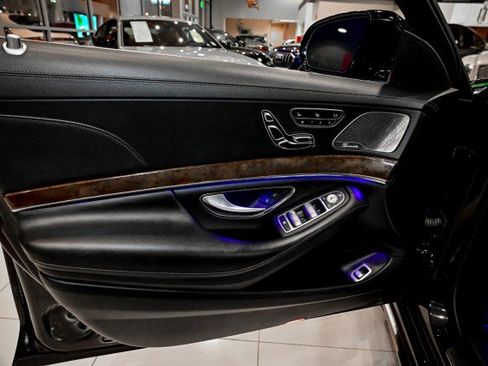 Used 2014 Mercedes-Benz S 63 AMG 4MATIC Sedan image 28