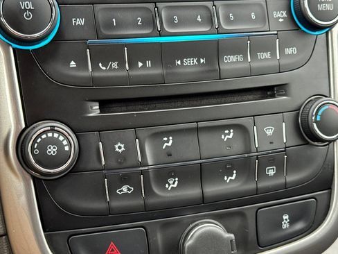 Used 2015 Chevrolet Malibu LS image 19