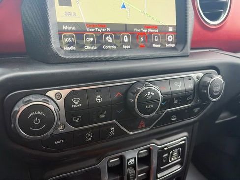 Used 2021 Jeep Wrangler Unlimited Rubicon AWD/4WD image 19