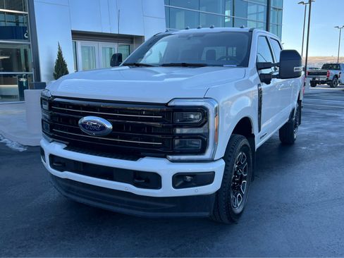 Used 2025 Ford F350 Platinum image 2