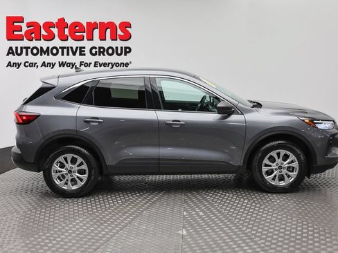 Used 2024 Ford Escape Active AWD/4WD image 4