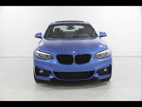 Used 2021 BMW 230i Coupe w/ M Sport Package RWD image 2