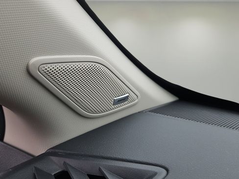 New 2025 Nissan Murano SL image 14