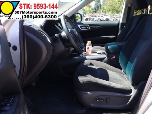 Used 2015 Nissan Pathfinder SV w/ Cargo Package AWD/4WD image 13