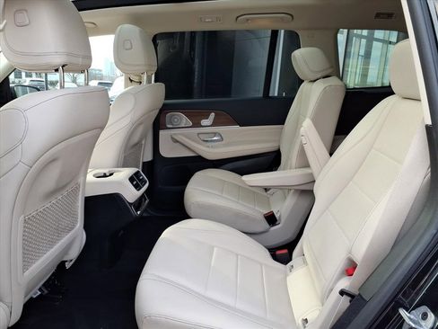 Certified 2023 Mercedes-Benz GLS 450 4MATIC image 32