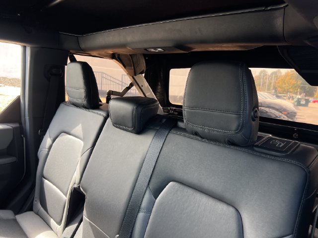 Used 2023 Ford Bronco Black Diamond AWD/4WD image 17