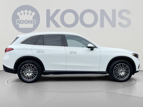 Used 2024 Mercedes-Benz GLC 300 4MATIC image 12