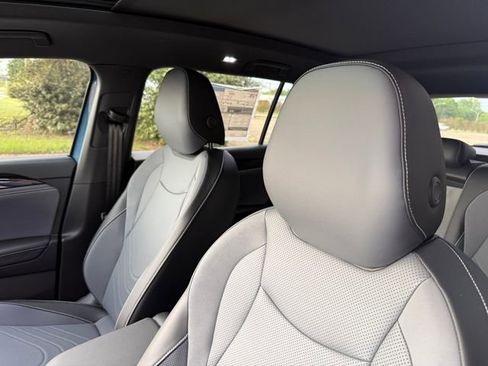 New 2026 Volkswagen Tiguan SE R-Line image 10