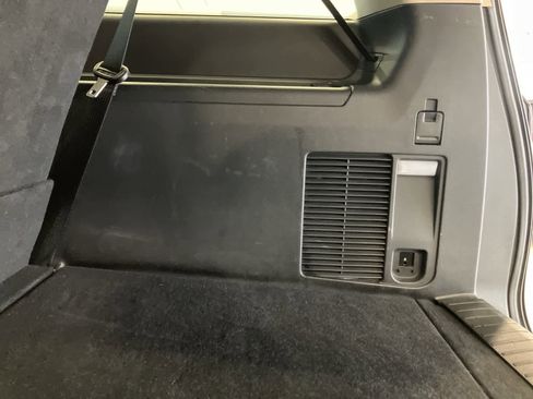 Used 2024 Ford Expedition Max XLT image 36