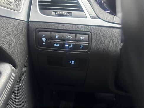 Used 2018 Genesis G80 3.8 w/ Option Group 02 image 28