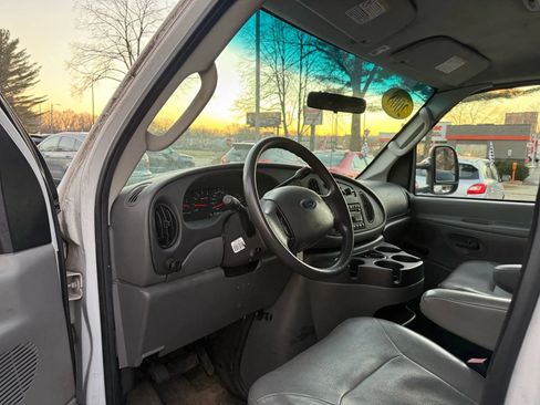 Used 2008 Ford E-350 and Econoline 350 Super Duty image 10