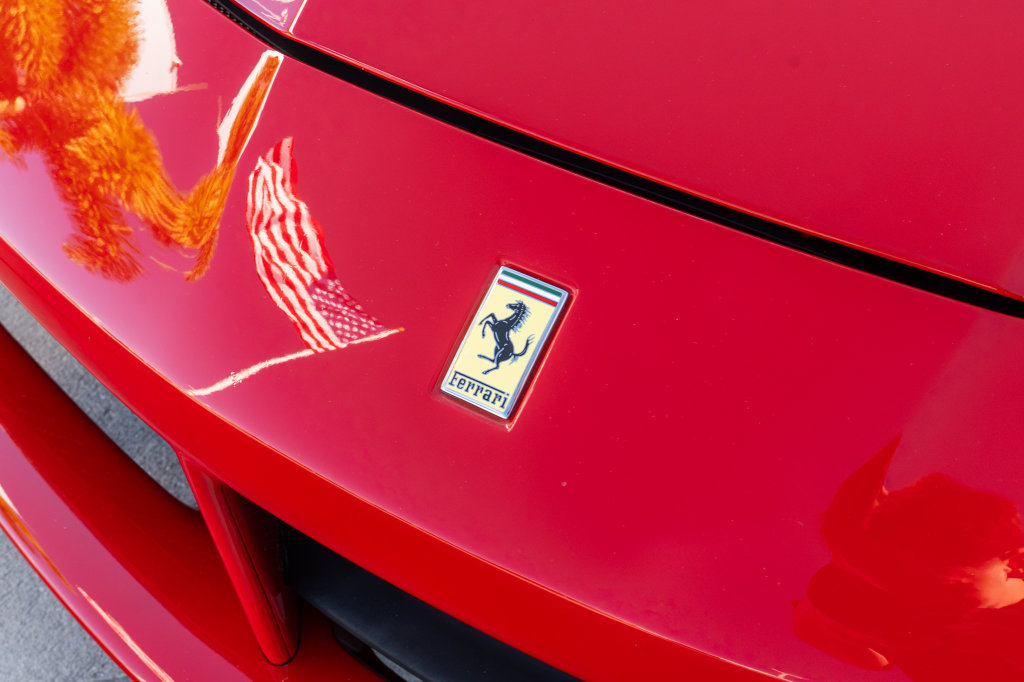 Used 2018 Ferrari 488 Spider RWD image 9
