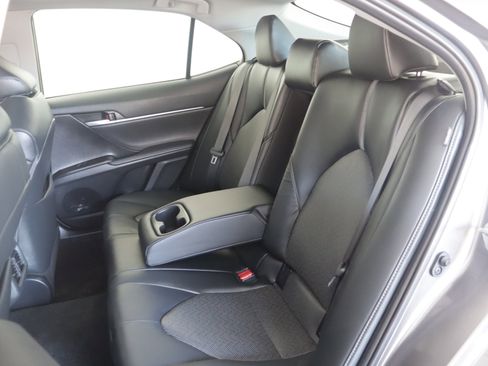 Used 2023 Toyota Camry XLE w/ Cold Weather Package image 9