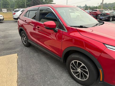Used 2022 Mitsubishi Eclipse Cross ES AWD/4WD image 5