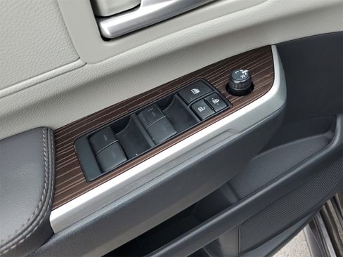 Certified 2023 Toyota Sienna XLE w/ XLE Plus Package image 21