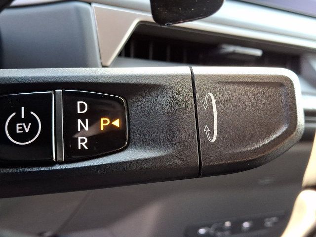 Certified 2024 Kia EV9 Light Long Range RWD image 15