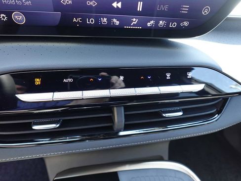 New 2026 Buick Enclave Avenir w/ Super Cruise Package AWD/4WD image 22