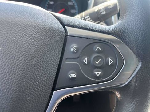 Used 2020 Chevrolet Traverse LS FWD image 21