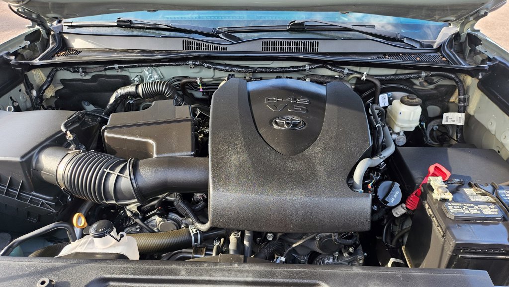 Used 2022 Toyota Tacoma TRD Sport w/ Black Out Package (TMS) RWD image 38