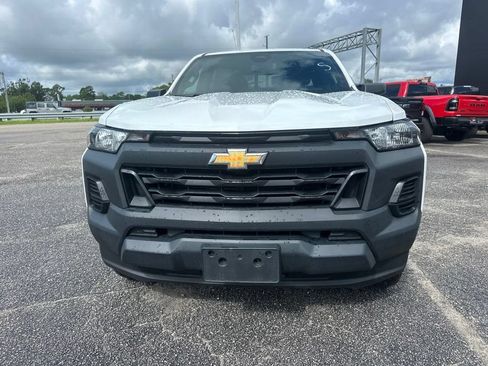 Used 2023 Chevrolet Colorado W/T w/ WT Convenience Package II RWD image 8