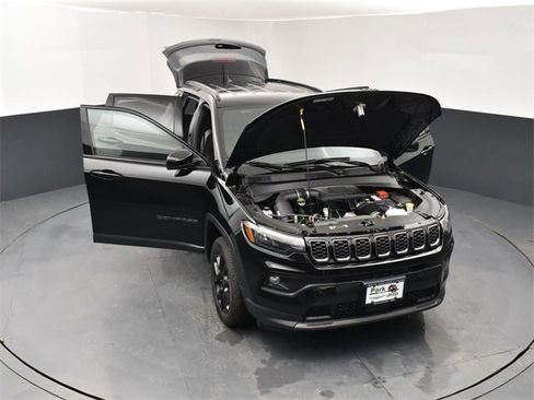 New 2026 Jeep Compass Latitude image 25