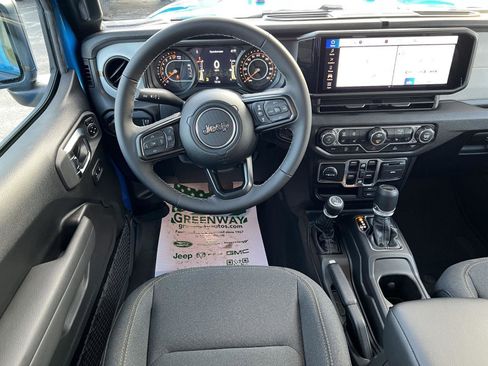 New 2026 Jeep Gladiator Sport image 19